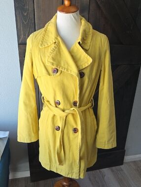 Old Navy Women's Yellow Double-Breasted Trench Coat with Belt Medium